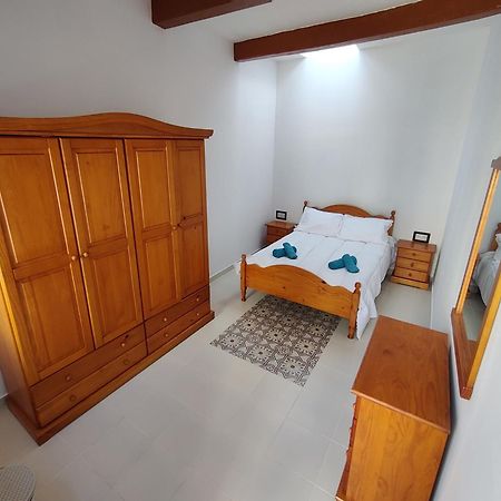 Peaceful Traditional Maltese Townhouse Luqa Luaran gambar