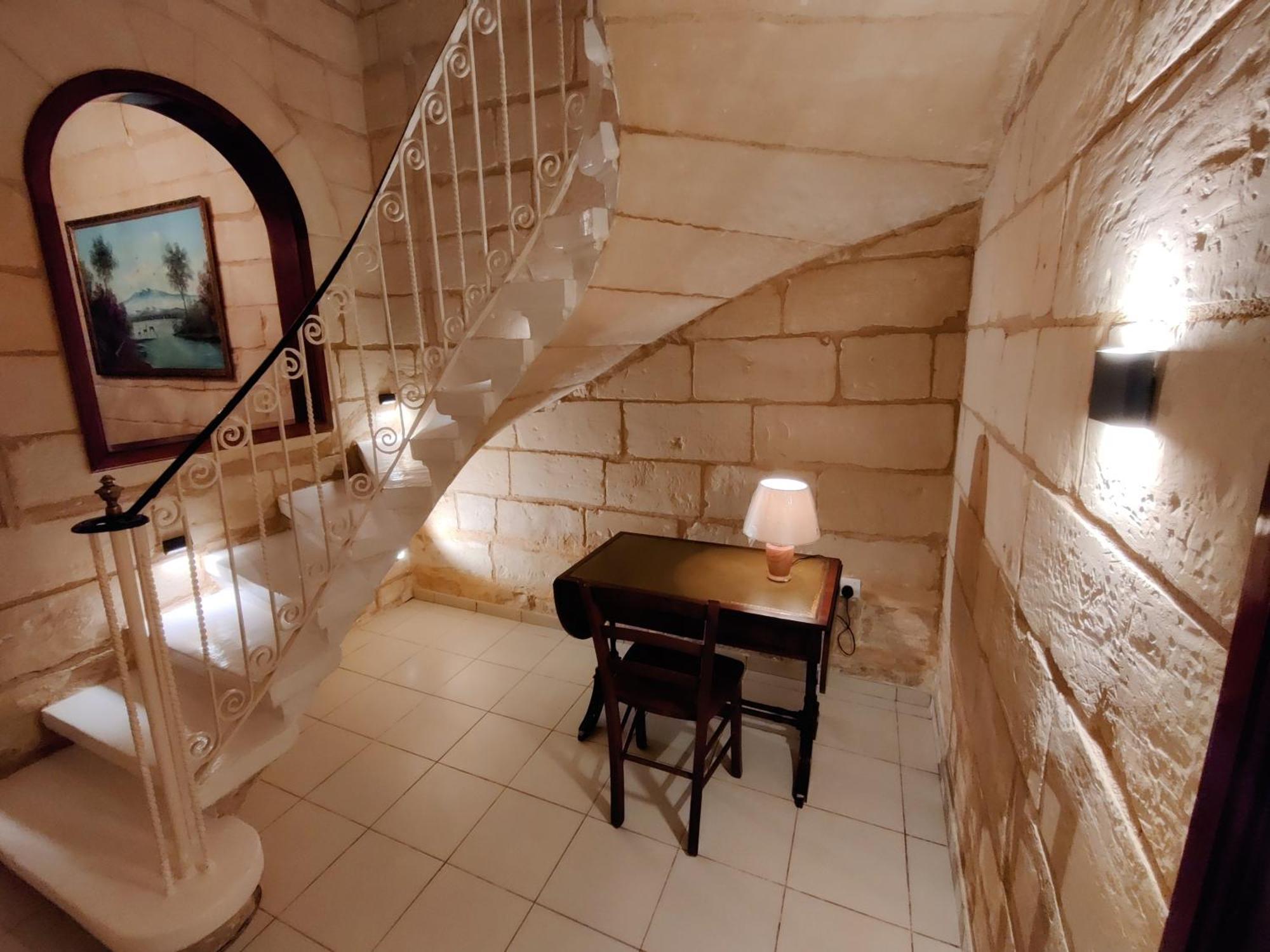 Peaceful Traditional Maltese Townhouse Luqa Luaran gambar